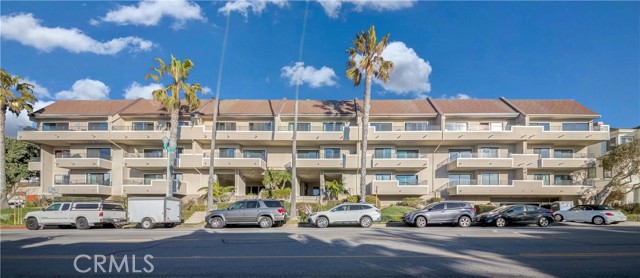 700 Esplanade, Redondo Beach, California 90277, 2 Bedrooms Bedrooms, ,2 BathroomsBathrooms,Residential,Sold,Esplanade,SB21036262