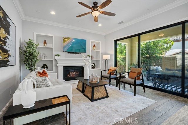18 Goldenrod, Lake Forest CA: https://media.crmls.org/medias/78a8fa7e-eeb2-4e25-8127-f92cda852d3f.jpg