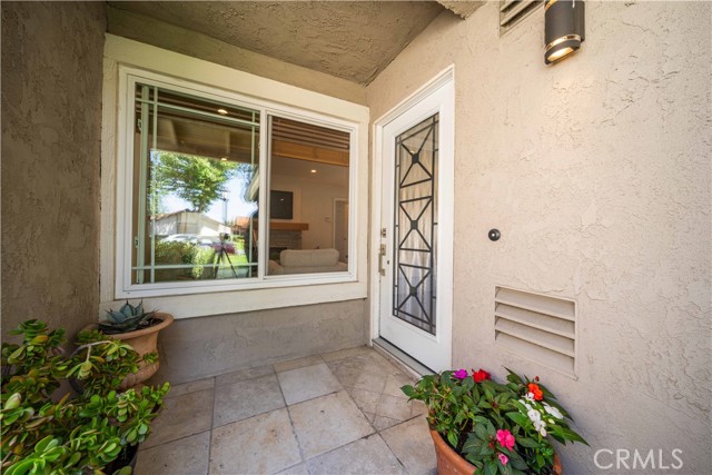 10 Windrow, Irvine CA: https://media.crmls.org/medias/78a9c4f4-8f5a-42a6-955b-61e891c83722.jpg