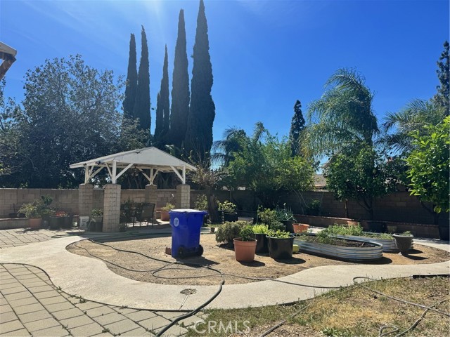 Detail Gallery Image 4 of 5 For 7740 Sewell, Fontana,  CA 92336 - 3 Beds | 2/1 Baths