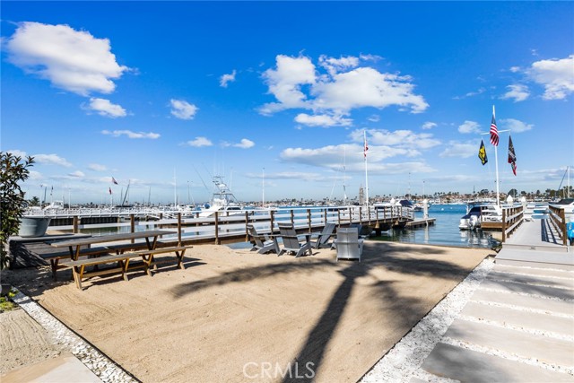 Detail Gallery Image 30 of 32 For 1509 E Bay Ave, Newport Beach,  CA 92661 - 4 Beds | 4/1 Baths