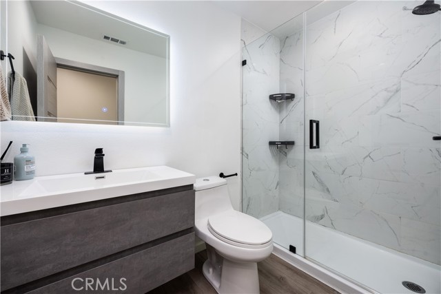 Detail Gallery Image 11 of 18 For 27732 Clark Ct, Saugus,  CA 91350 - 3 Beds | 2 Baths