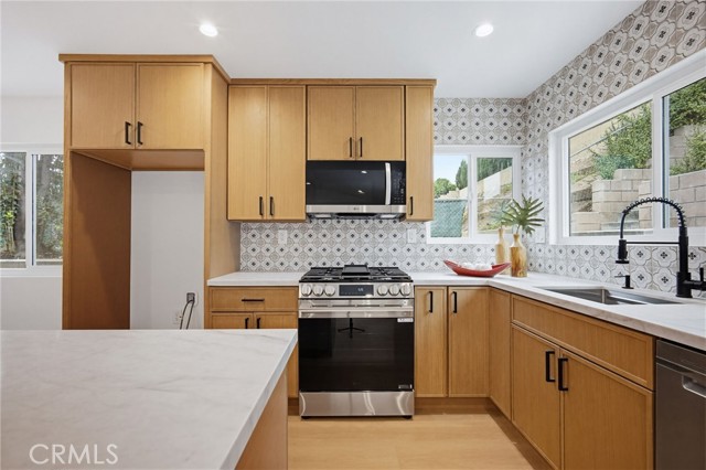 Detail Gallery Image 11 of 38 For 7355 Vineyard Ave, Rancho Cucamonga,  CA 91730 - 4 Beds | 2 Baths