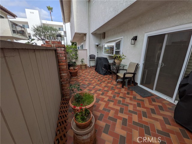 Detail Gallery Image 10 of 26 For 1209 S Catalina Ave, Redondo Beach,  CA 90277 - 4 Beds | 3/1 Baths
