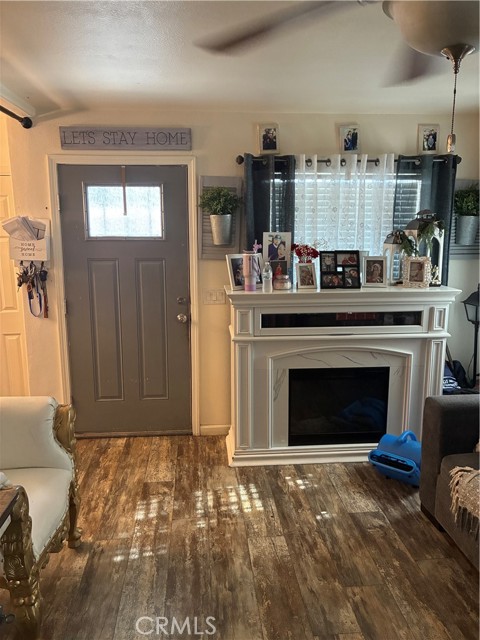 Detail Gallery Image 9 of 26 For 12700 Elliott Ave #425,  El Monte,  CA 91732 - 3 Beds | 2 Baths