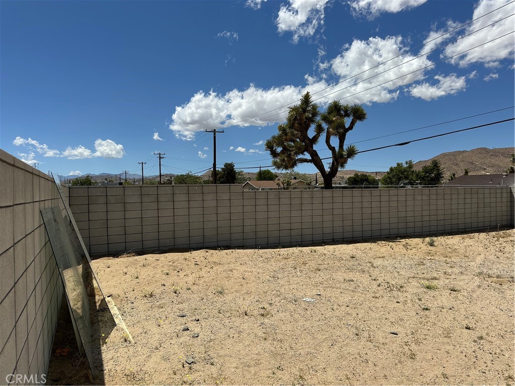 MLS #OC25191484 image #23