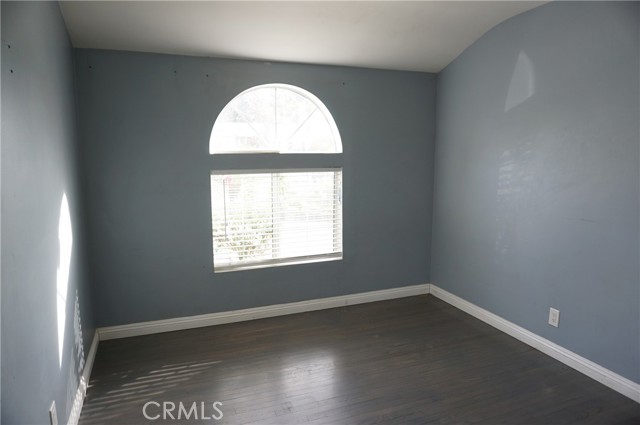 10109 Noble Avenue, Mission Hills (San Fernando) CA: https://media.crmls.org/medias/78af4955-06c8-4366-9c69-53f9096356e0.jpg