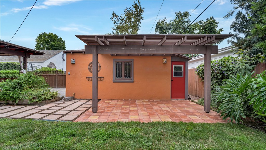 2118 Greenleaf Street