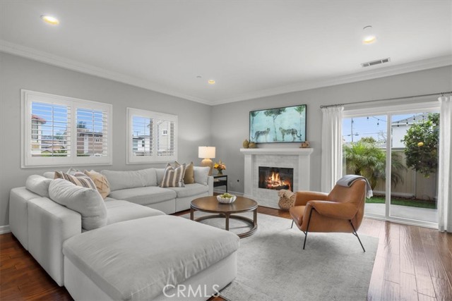 1817 Clark Lane, Redondo Beach CA: https://media.crmls.org/medias/78b0ac5a-e79a-43b7-9d13-fdc4d87543f8.jpg