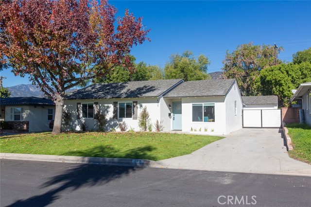 417 W Leeside, Glendora CA: https://media.crmls.org/medias/78b10942-0015-4bde-8b56-d029225ed730.jpg