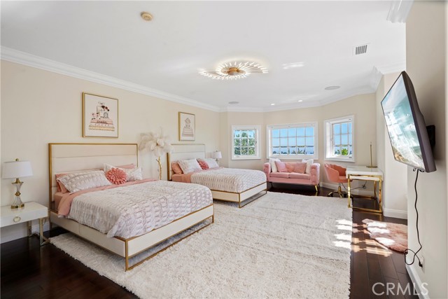 13320 Mulholland Drive, Beverly Hills CA: https://media.crmls.org/medias/78b1327a-4c33-4c6c-97e1-066d28c7a593.jpg