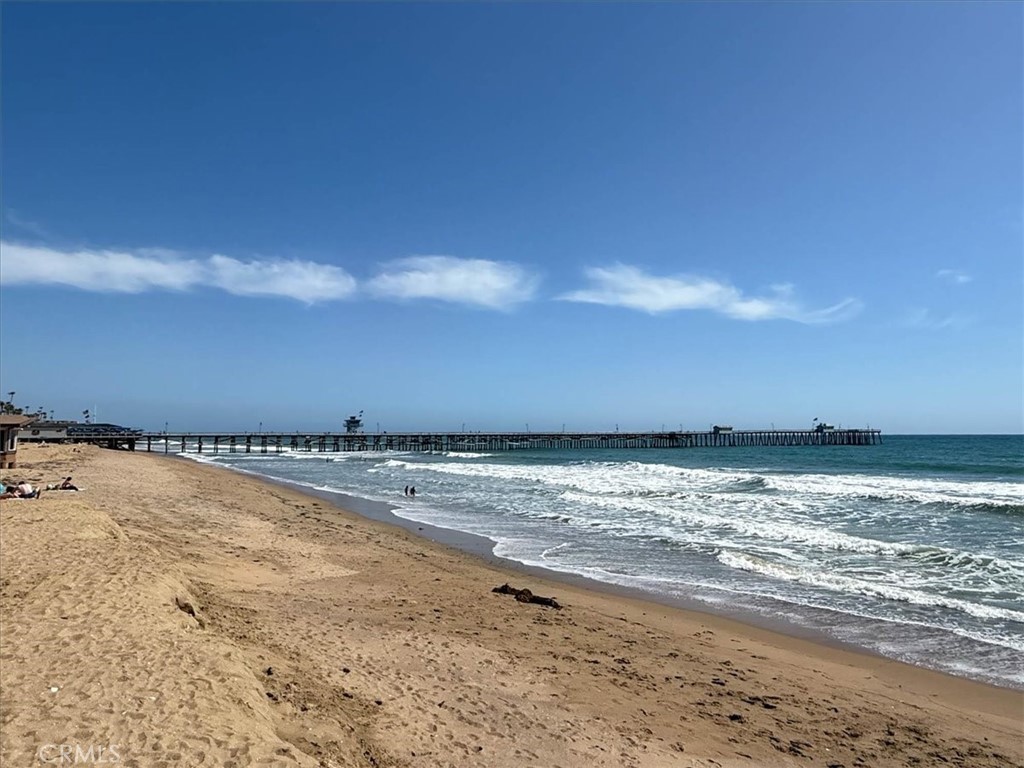 https://media.crmls.org/medias/78b1681e-727f-4543-a5db-4b3f537ebe6b.jpg?preset=X-Large