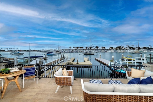 Detail Gallery Image 36 of 54 For 339 via Lido Soud, Newport Beach,  CA 92663 - 4 Beds | 4 Baths