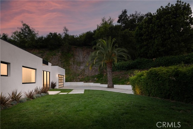 9924 Liebe Drive, Beverly Hills CA: https://media.crmls.org/medias/78b22758-168f-4850-9ccb-e8df0c5acef3.jpg