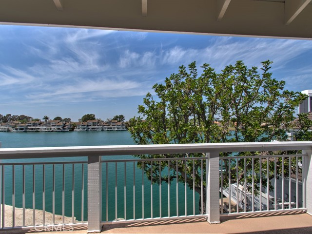 Detail Gallery Image 28 of 29 For 65 Lakeshore #13,  Irvine,  CA 92604 - 4 Beds | 3 Baths