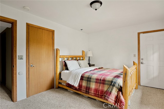 Detail Gallery Image 8 of 41 For 386 Rainier Rd, Lake Arrowhead,  CA 92352 - 4 Beds | 3/1 Baths