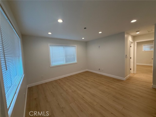 Detail Gallery Image 6 of 16 For 1922 257th St, Lomita,  CA 90717 - 2 Beds | 1 Baths