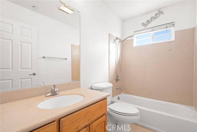 535 W D Street, Ontario CA: https://media.crmls.org/medias/78b39342-b026-4e9a-bce3-f17e30df7b4f.jpg