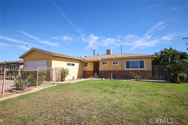 543 E Hopkins Avenue, Fresno CA: https://media.crmls.org/medias/78b4f0f3-b25b-46eb-8ce4-9b4553824887.jpg