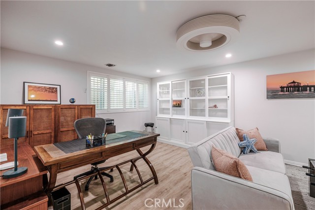 Detail Gallery Image 43 of 51 For 1219 S Catalina Ave, Redondo Beach,  CA 90277 - 4 Beds | 3/1 Baths