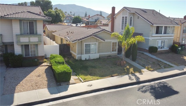 Detail Gallery Image 4 of 23 For 23790 Parkland Ave, Moreno Valley,  CA 92557 - 3 Beds | 2 Baths