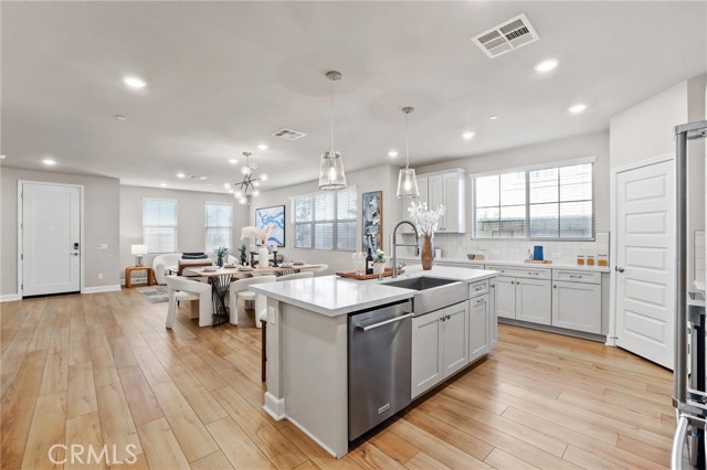 Detail Gallery Image 10 of 34 For 19091 Azul Ln, Huntington Beach,  CA 92648 - 4 Beds | 2/1 Baths