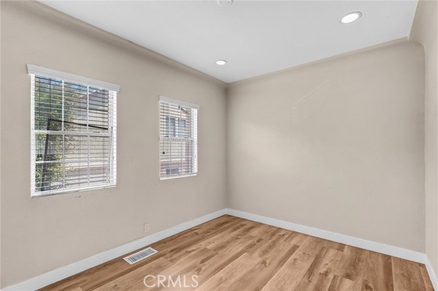 1861 S Redondo Boulevard, Los Angeles CA: https://media.crmls.org/medias/78b7b930-f0f8-46d0-84f7-e16a0161340c.jpg