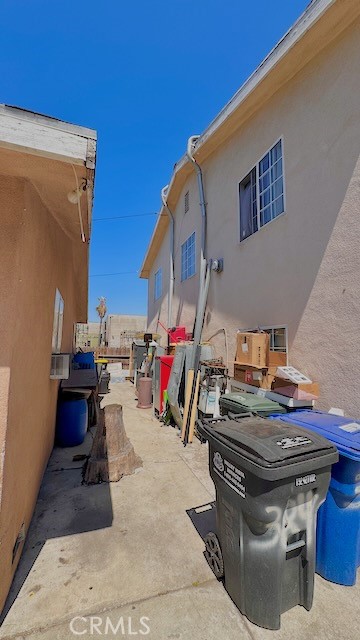 Image 5 of 17 For 3844 Whiteside Street
