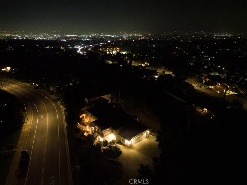 https://media.crmls.org/medias/78b9208a-59fd-42bc-87ab-8e4a06d83766.jpg?preset=X-Large