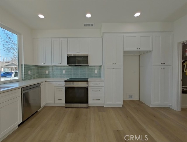 Detail Gallery Image 22 of 55 For 6118 Amos, Lakewood,  CA 90712 - – Beds | – Baths