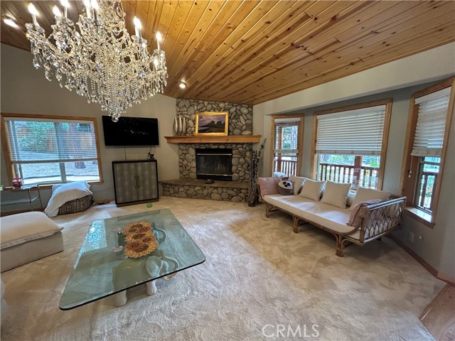Detail Gallery Image 6 of 8 For 41613 Hummingbird Lane, Big Bear Lake,  CA 92315 - 3 Beds | 2 Baths
