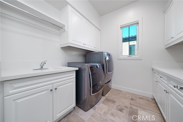56 Egret, Irvine CA: https://media.crmls.org/medias/78bbe99c-0f21-41ab-a38d-4fc4dd0108ea.jpg