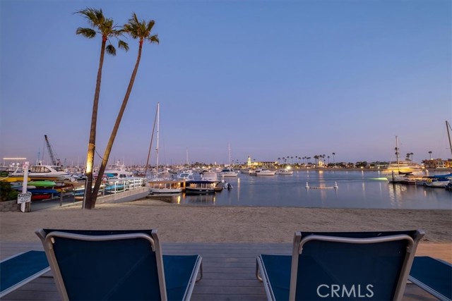 Detail Gallery Image 25 of 34 For 11 Bolivar St, Newport Beach,  CA 92663 - 2 Beds | 2 Baths