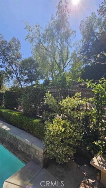 Image 20 of 28 For 29123 Black Pine Way
