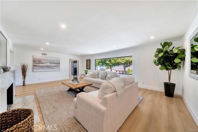Image 7 of 24 For 1603 Sunnyside