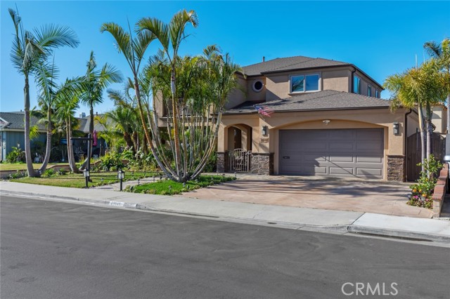 21131 Greenboro Lane, Huntington Beach CA: https://media.crmls.org/medias/78bfc79e-0166-4f75-924a-a31c19216493.jpg