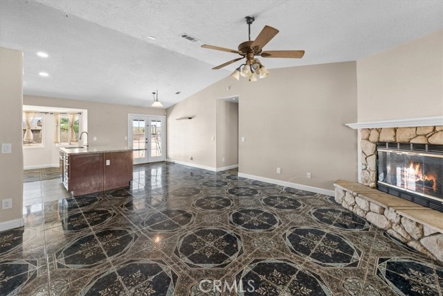 22393 Lone Eagle Road, Apple Valley CA: https://media.crmls.org/medias/78bfd792-24ca-40b9-8ee1-6a7d83807654.jpg