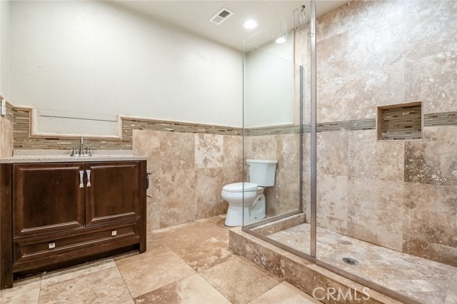 Detail Gallery Image 8 of 19 For 3654 Thompson, Selma,  CA 93662 - 3 Beds | 2 Baths