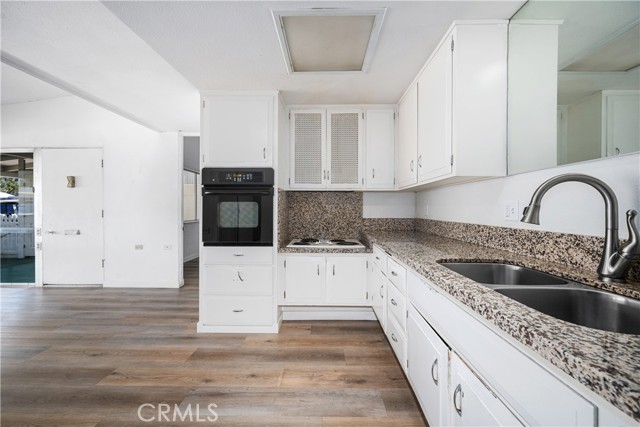 13341 St Andrews Drive, Seal Beach CA: https://media.crmls.org/medias/78c0cbc6-6c0d-4775-8003-d4cb2b123daa.jpg