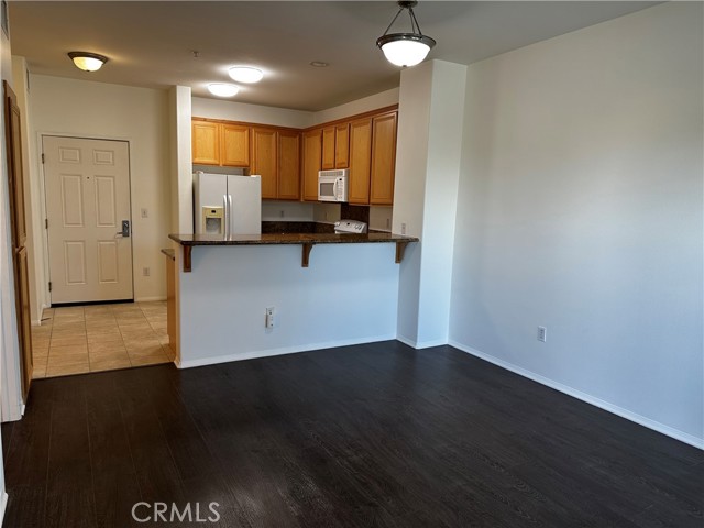 Detail Gallery Image 8 of 14 For 3550 Torrance #303,  Torrance,  CA 90503 - 1 Beds | 1 Baths