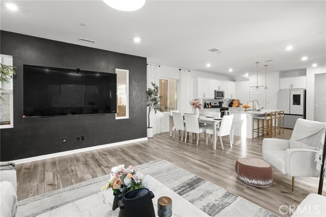 Detail Gallery Image 7 of 41 For 352 Alice, Rialto,  CA 92376 - 4 Beds | 3/1 Baths