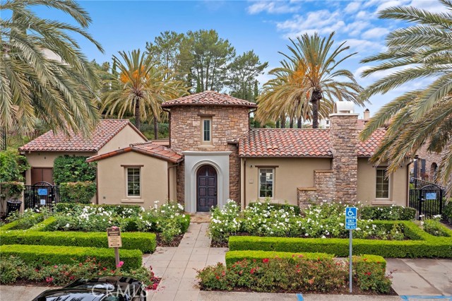25 Saraceno, Newport Coast CA: https://media.crmls.org/medias/78c3345e-84df-4fbb-a0a5-6ce13a7dc29c.jpg