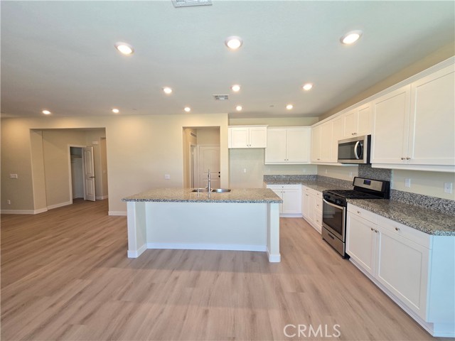 Detail Gallery Image 16 of 32 For 12526 Marmac Ct, Victorville,  CA 92392 - 3 Beds | 2 Baths