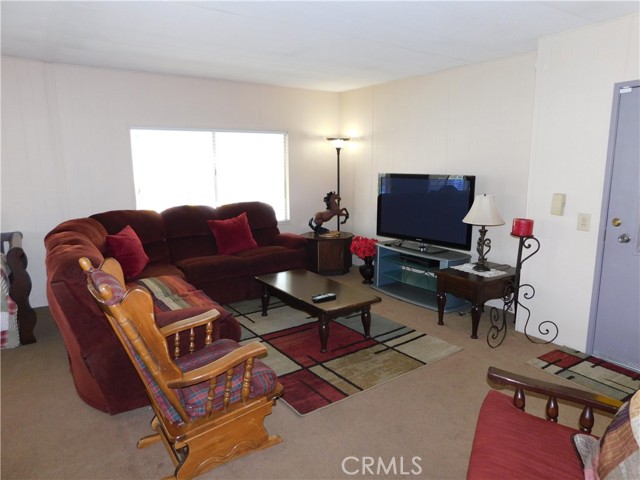 2200 W Wilson Street, Banning CA: https://media.crmls.org/medias/78c41917-079a-47d9-a2ea-ad8dc801311f.jpg