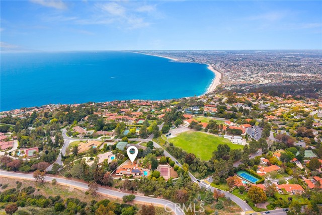 Detail Gallery Image 2 of 59 For 1916 via Visalia, Palos Verdes Estates,  CA 90274 - 6 Beds | 5/2 Baths