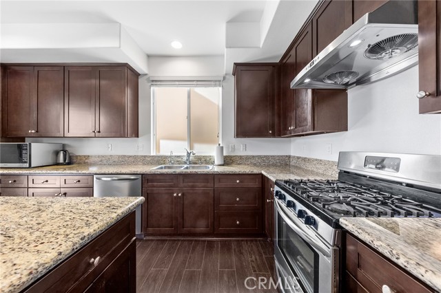 Detail Gallery Image 16 of 49 For 15188 Masline St, Baldwin Park,  CA 91706 - 4 Beds | 3 Baths