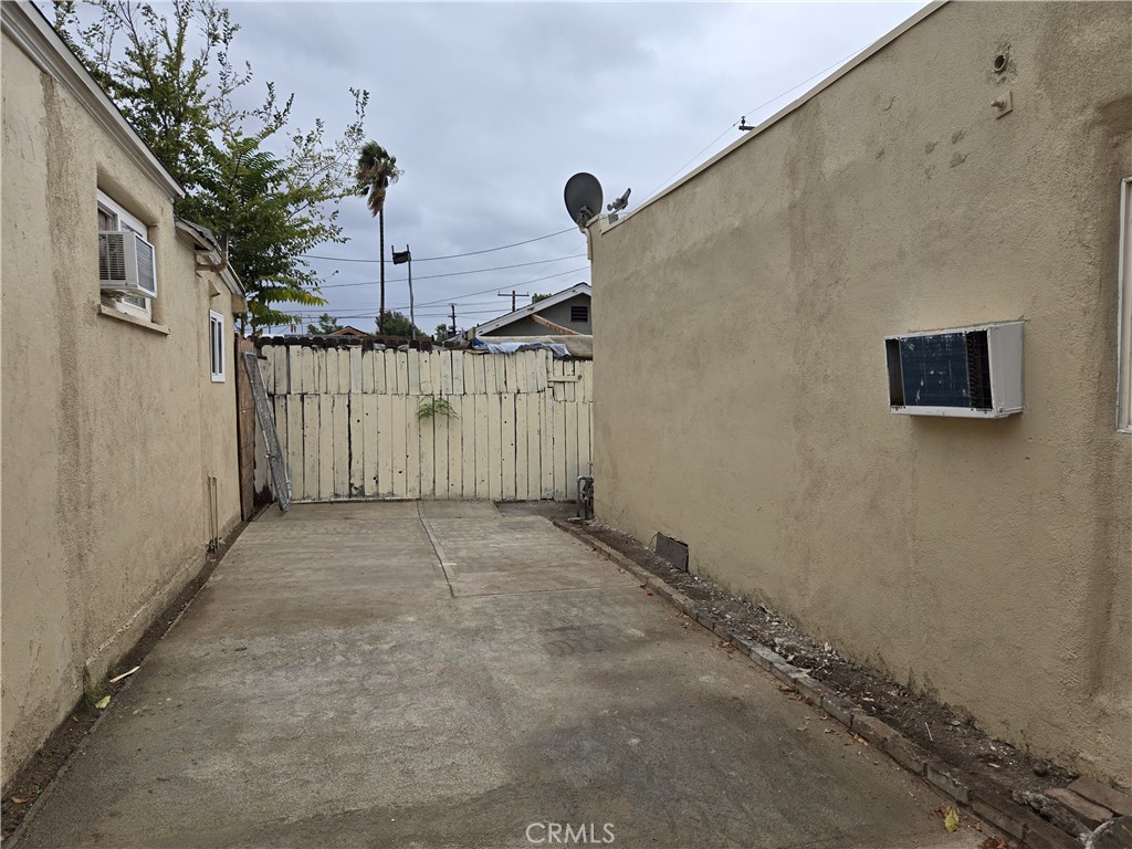 MLS #OC25240012 image #6