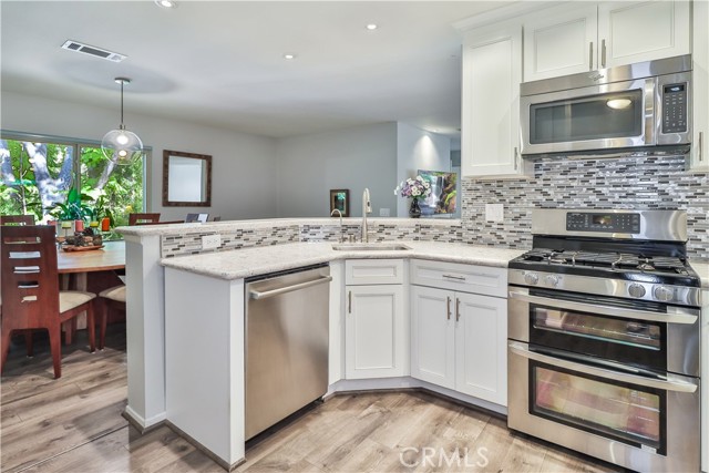 Detail Gallery Image 17 of 45 For 187 via Colinas, Westlake Village,  CA 91362 - 2 Beds | 2 Baths