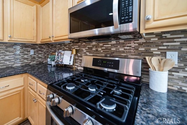 Detail Gallery Image 12 of 40 For 29063 Boulder Crest, Menifee,  CA 92584 - 5 Beds | 3 Baths