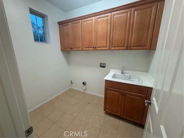 211 Mantle, Irvine CA: https://media.crmls.org/medias/78c69df4-6807-4b4c-a307-070c7b57ce0d.jpg